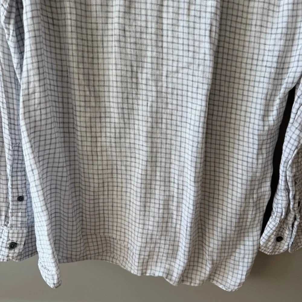 Banana Republic Button Down Shirt Men XL White Grey Windowpane Plaid Long Sleeve